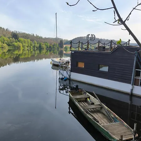 Hausbot Slapy * Dublovice